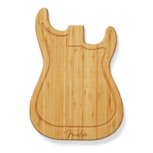 Planche à découper en forme de Stratocaster signée Fender